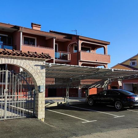 Apartments Marla Poreč Buitenkant foto