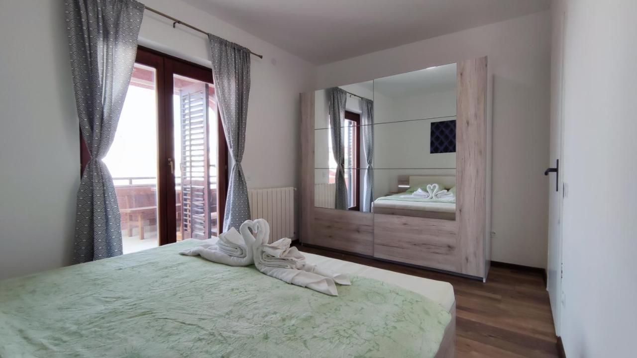 Apartments Marla Poreč Buitenkant foto